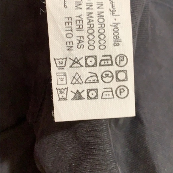 NWT. Zara Black Bow Crop Top. Size M-L. - Picture 5 of 5